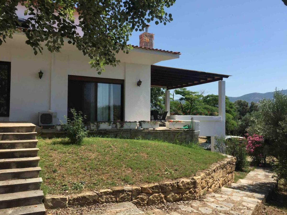 Seaside Vila Platanitis Exterior photo